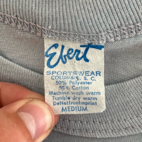 Vintage 1970’s T-Shirt Men’s Large “Sworn to Fun Loyal to none” - Picture 3 of 5